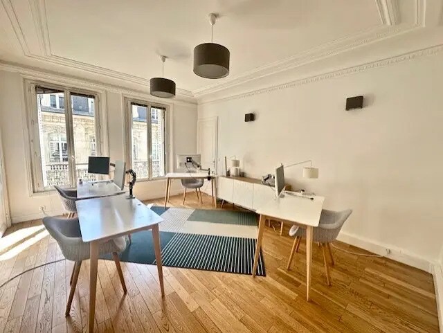 Bureau dans Paris à louer Photo de l’immeuble– Image 1 sur 11