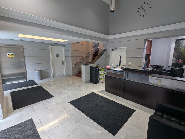 30-32 South St, Baltimore, MD à vendre - Hall d’entrée – Image 3 sur 15