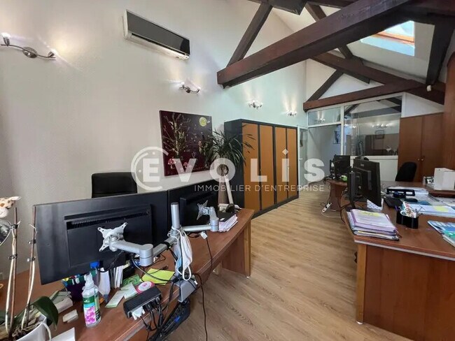 Plus de détails pour Bureau à vendre