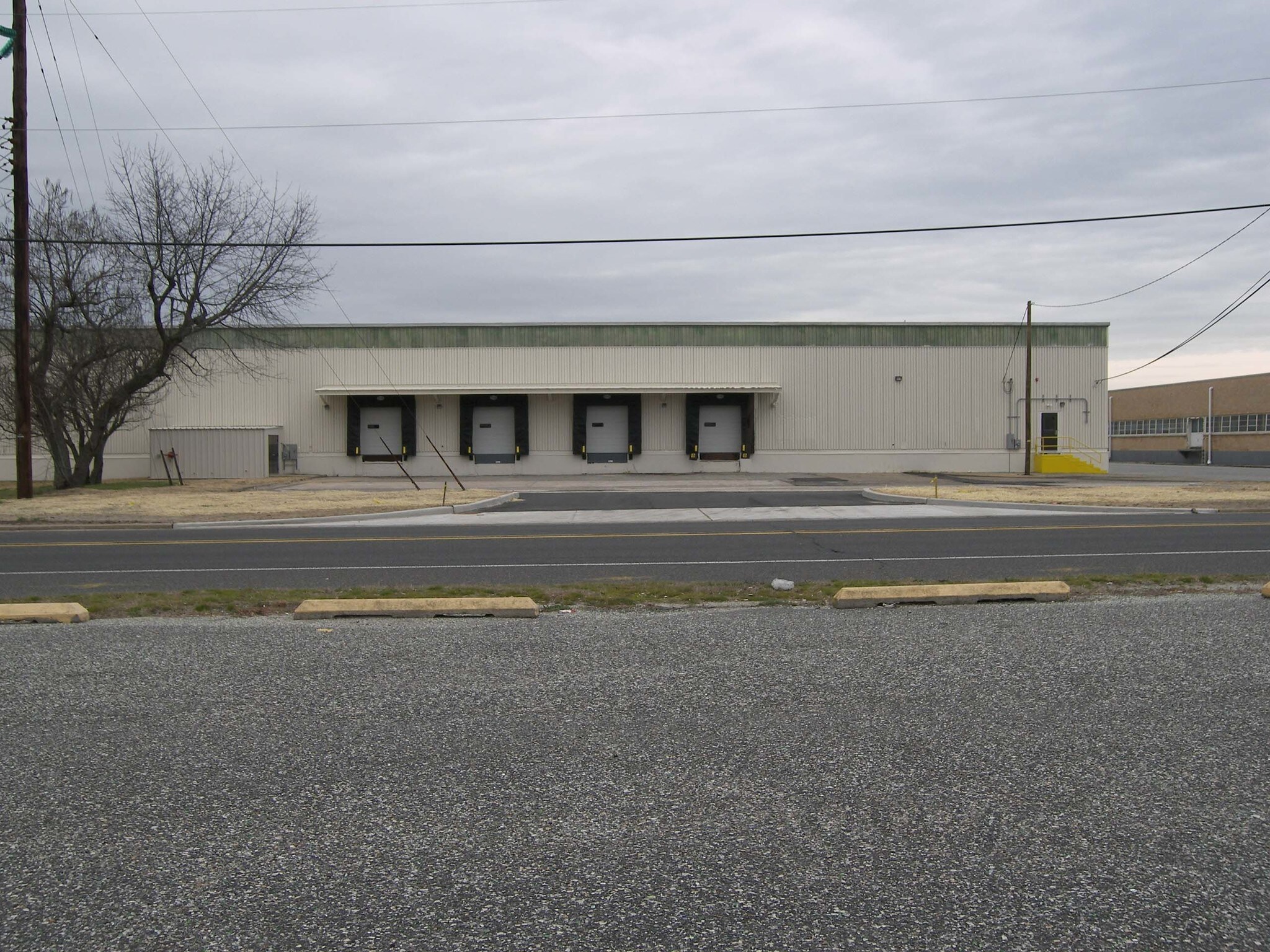 1403 Wheaton Ave, Millville, NJ à louer Photo de l’immeuble– Image 1 sur 10