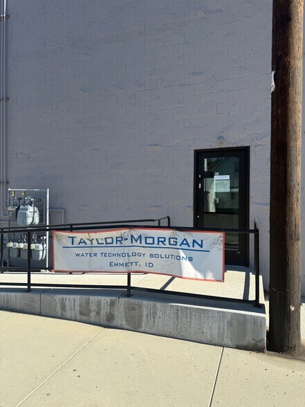 135-145 S Washington, Emmett, ID à louer - Photo de l’immeuble – Image 2 sur 2