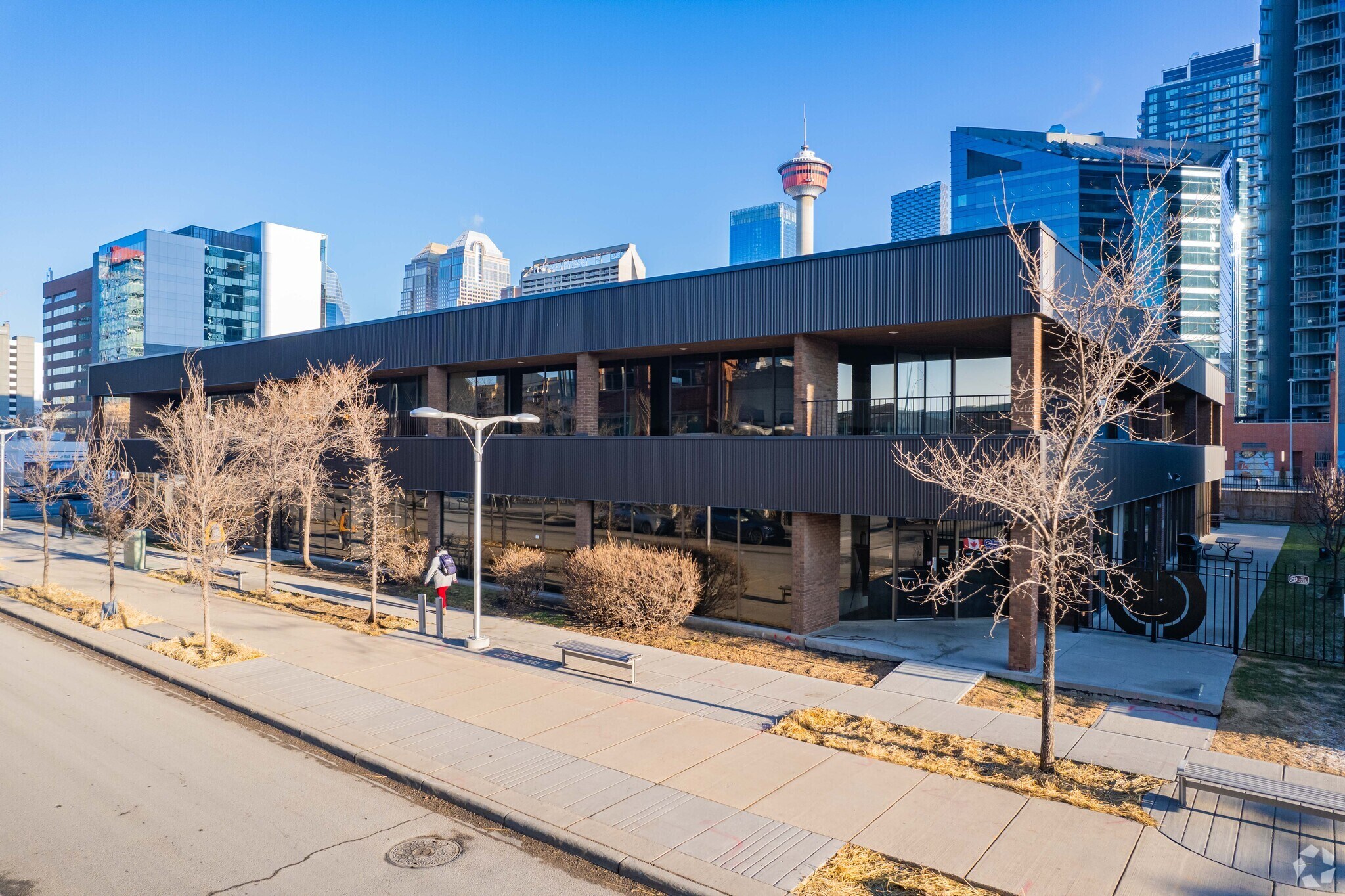 1212 1st St SE, Calgary, AB à louer Photo de l’immeuble– Image 1 sur 14