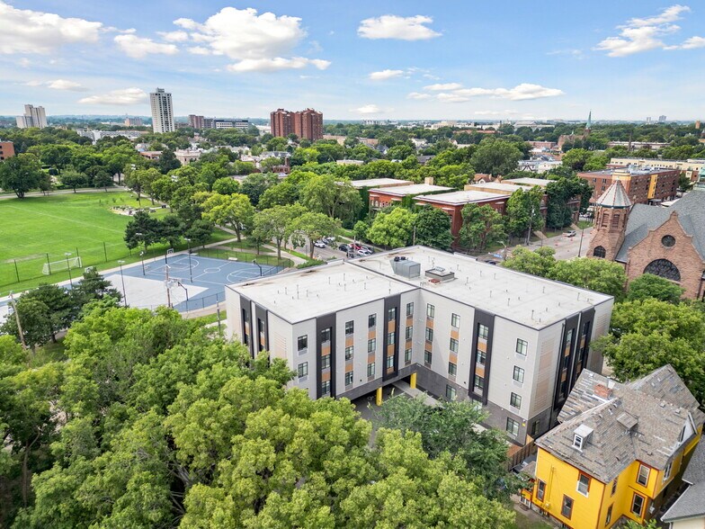 1935 Park Ave, Minneapolis, MN à vendre - Photo de l’immeuble – Image 2 sur 38