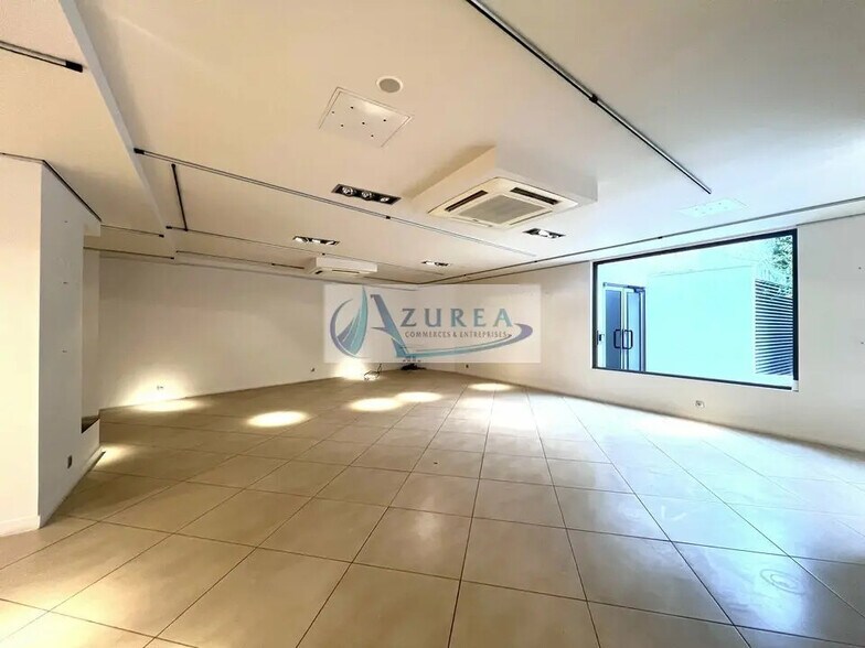 Local commercial dans Cannes à louer - Photo intérieure – Image 2 sur 5