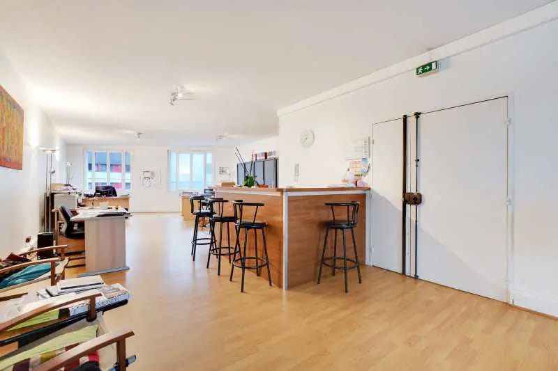 Bureau dans Paris à vendre - Photo de l’immeuble – Image 2 sur 5