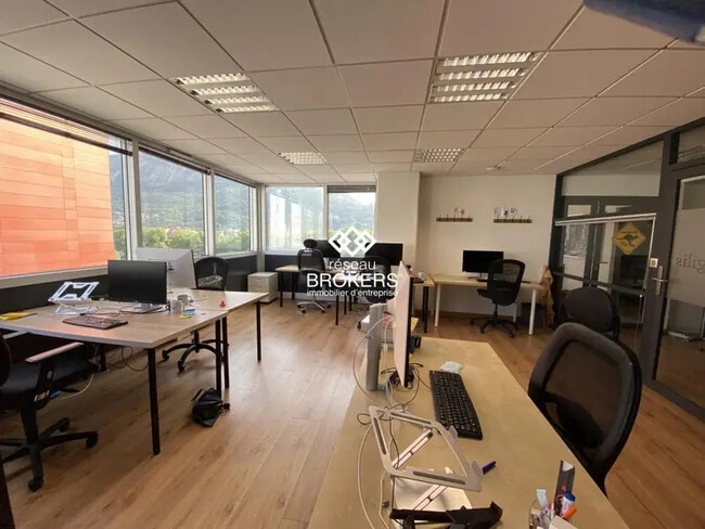 Plus de détails pour Bureau à vendre