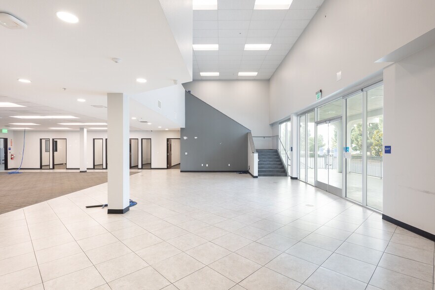 1400-1420 S Manhattan Ave, Fullerton, CA à louer - Numérisation 3D Matterport – Image 2 sur 9