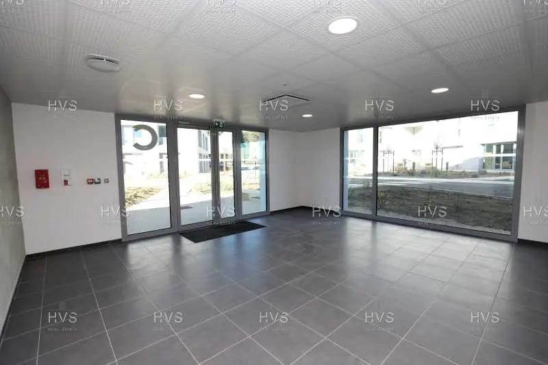 Bureau dans Gardanne à vendre - Photo de l’immeuble – Image 3 sur 16