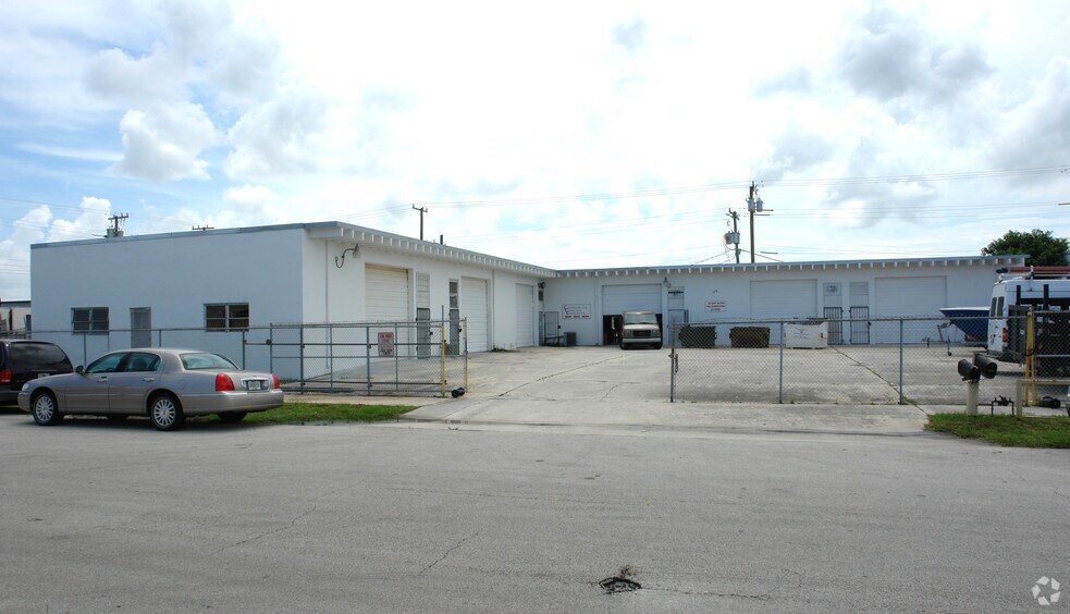 3 Freestanding Buildings - Lake Park, FL portefeuille de 3 biens à vendre sur LoopNet.fr - Photo de l’immeuble – Image 2 sur 6