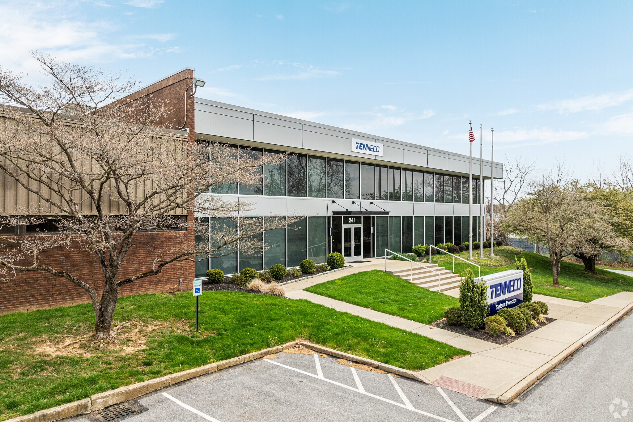 241 Welsh Pool Rd, Exton, PA à louer Photo principale– Image 1 sur 6