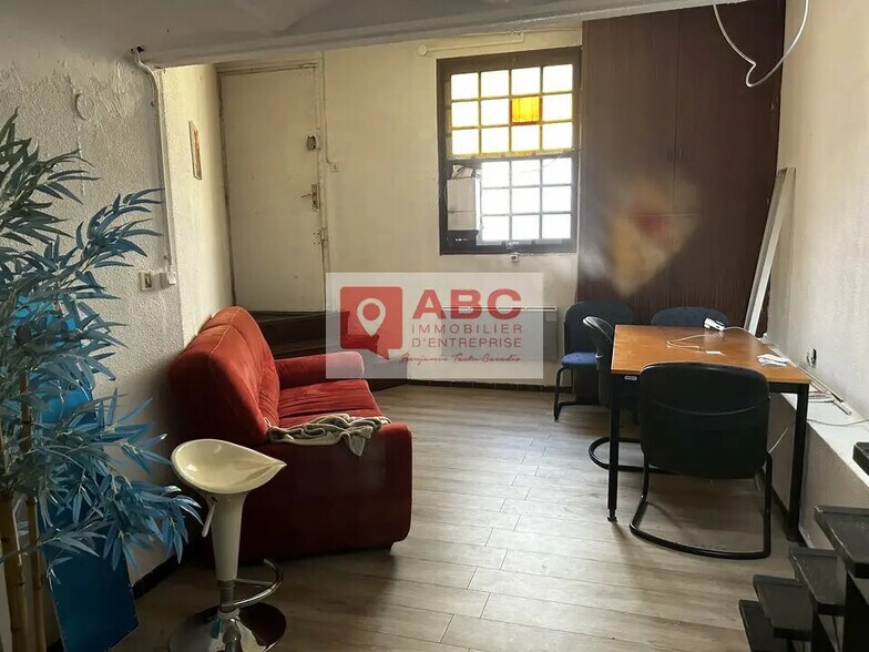 Bureau dans Perpignan à vendre - Photo de l’immeuble – Image 2 sur 7