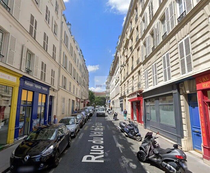Local commercial dans Paris à vendre - Photo de l’immeuble – Image 2 sur 4