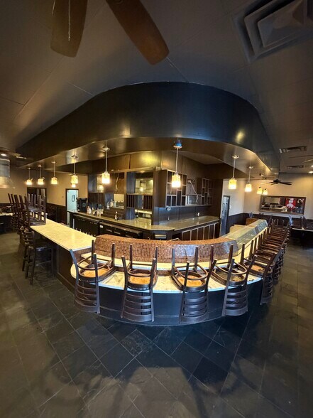 71680 US Highway 111, Rancho Mirage, CA à louer - Photo de l’immeuble – Image 2 sur 8