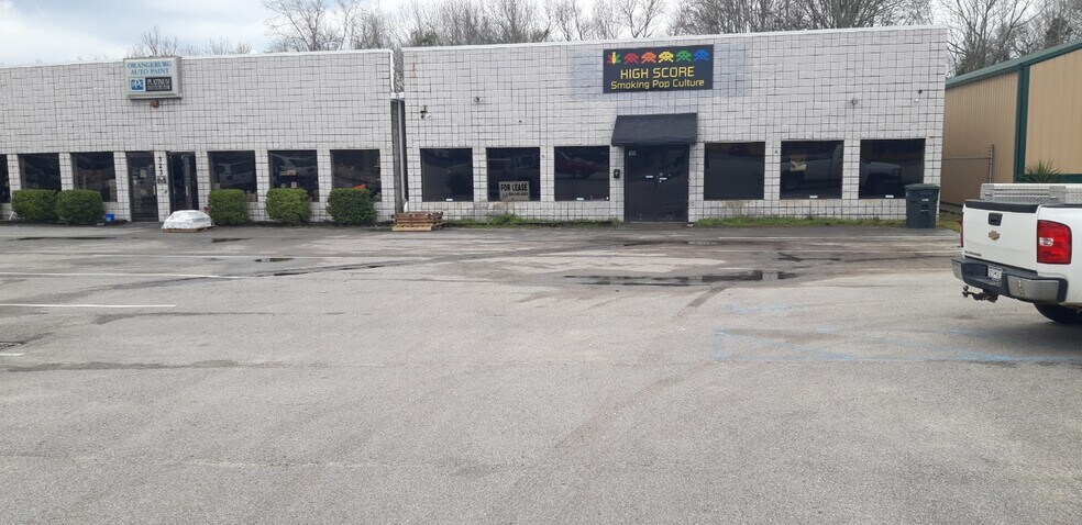 327 & 323 John C Calhoun Dr, Orangeburg, SC à vendre - Photo de l’immeuble – Image 2 sur 12