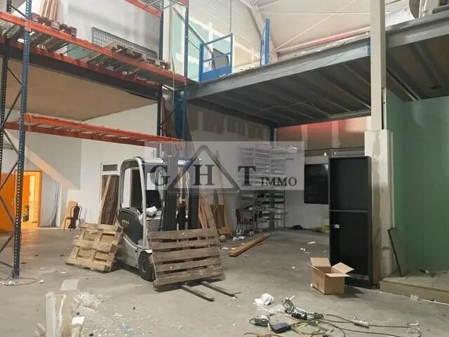 Industriel/Logistique dans Neuilly-sur-Marne à louer - Photo de l’immeuble – Image 3 sur 5