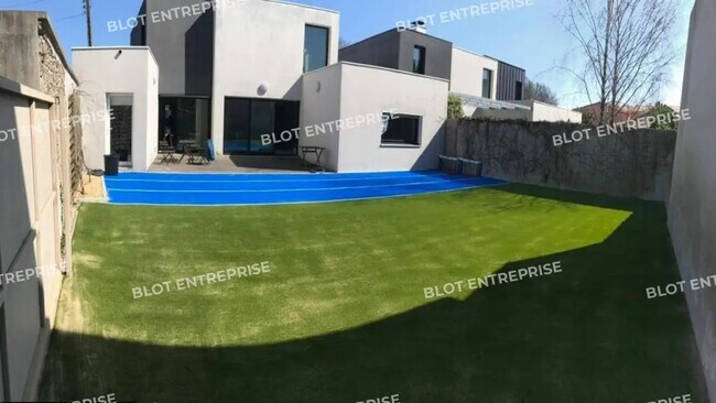 Plus de détails pour Bureau à vendre