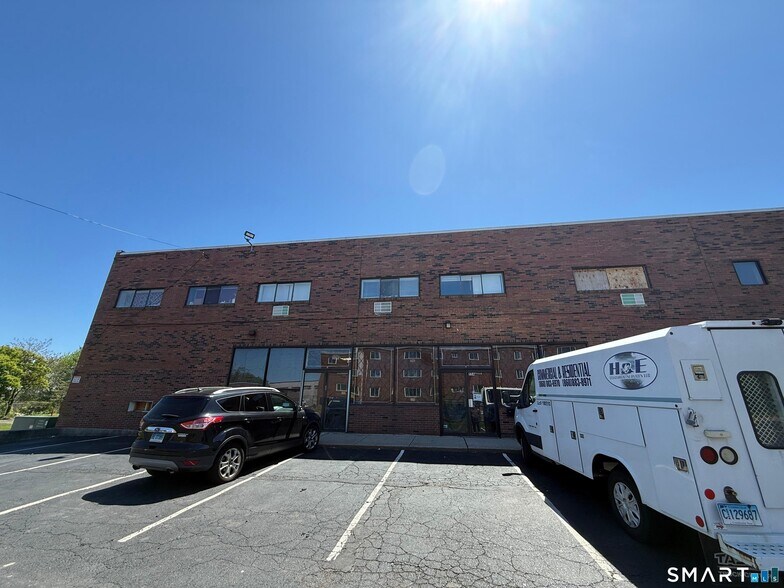 554 Wethersfield Ave, Hartford, CT à louer - Photo de l’immeuble – Image 2 sur 9