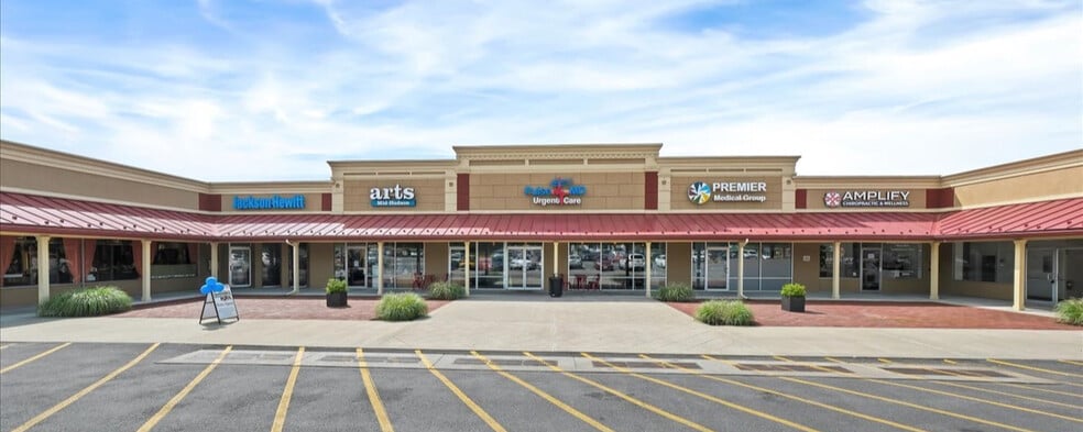696 Dutchess Tpke, Poughkeepsie, NY à louer - Photo de l’immeuble – Image 2 sur 7