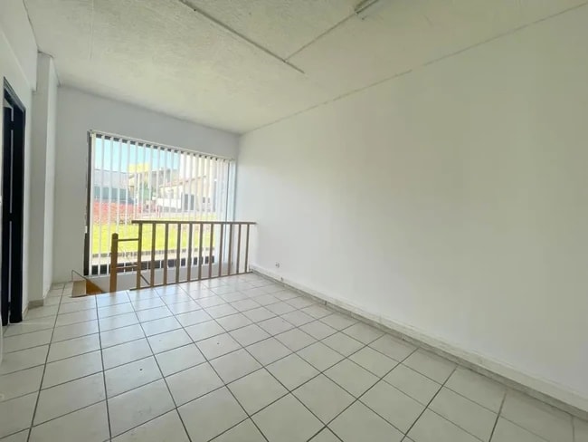 Plus de détails pour Rue Camille Pelletan, Houilles - Bureau à vendre