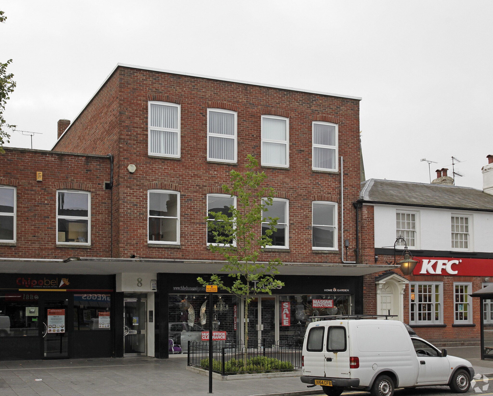 8 High St, Brentwood à louer Photo principale– Image 1 sur 2