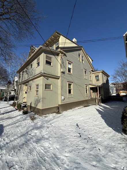 308 W Seneca St, Ithaca, NY à vendre - Photo de l’immeuble – Image 2 sur 29