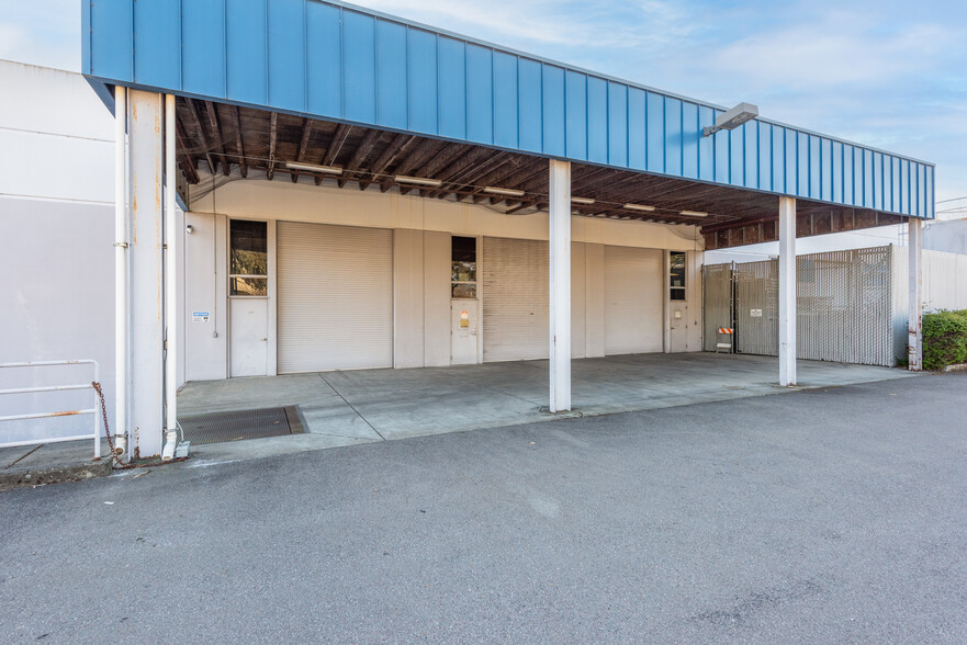 740 Southpoint Blvd, Petaluma, CA à louer - Photo de l’immeuble – Image 3 sur 8