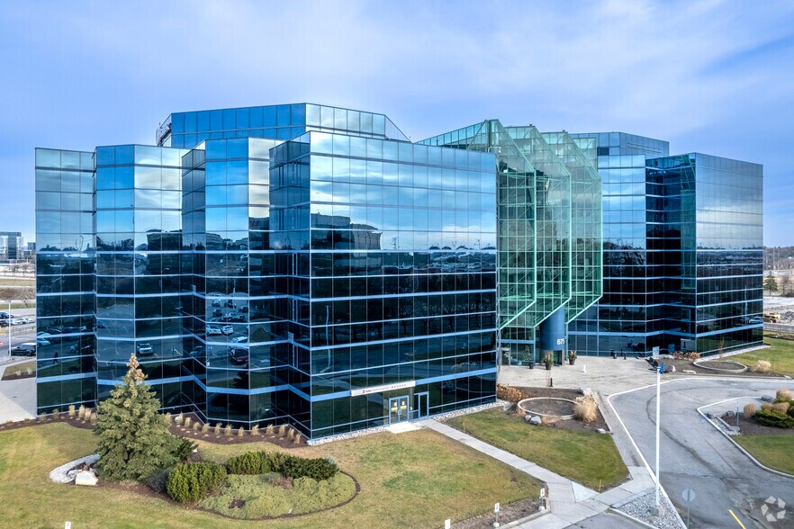 675 Cochrane Dr, Markham, ON à louer - Photo principale – Image 1 sur 15