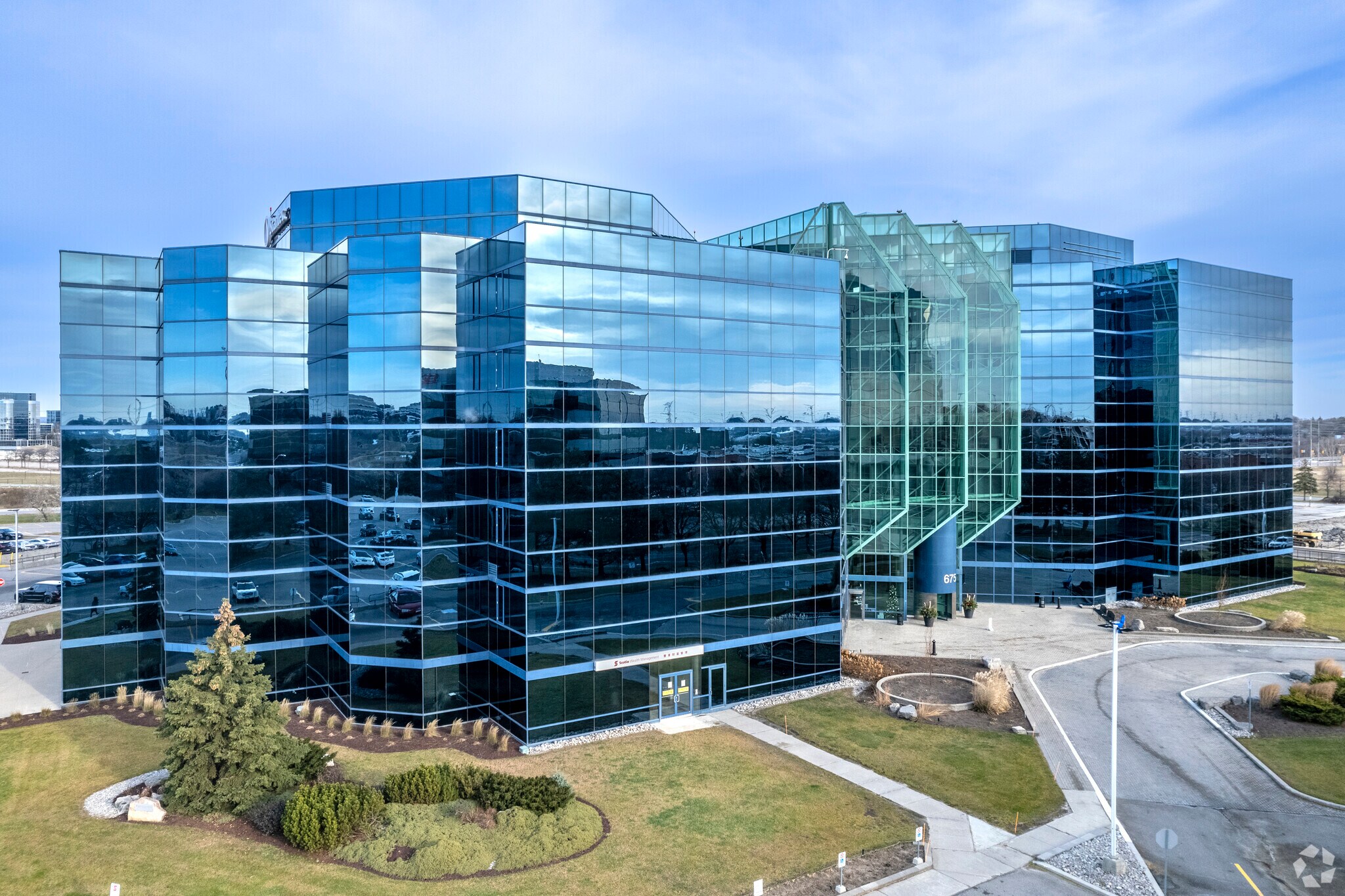 675 Cochrane Dr, Markham, ON à louer Photo principale– Image 1 sur 16