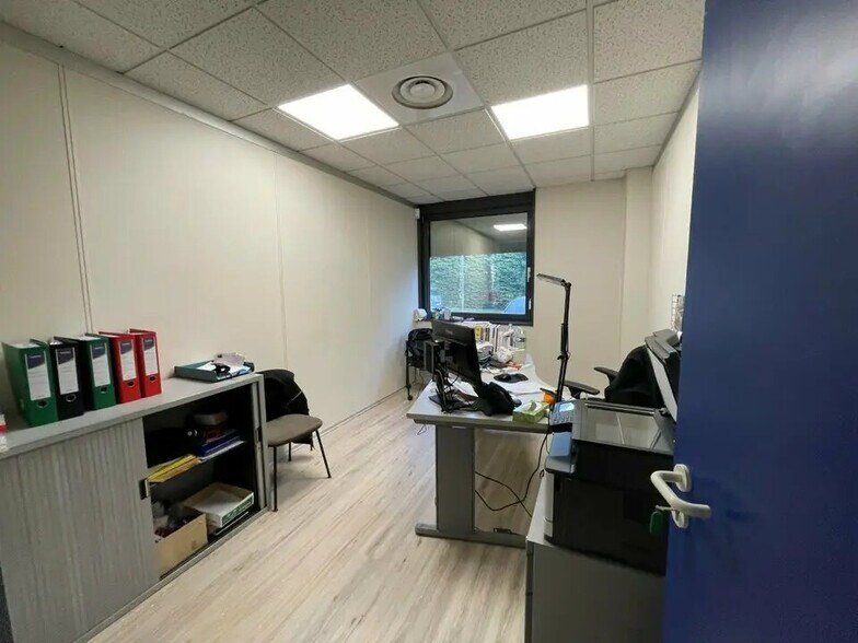 Local d’activités dans Saint-Quentin-Fallavier à louer - Photo de l’immeuble – Image 2 sur 12