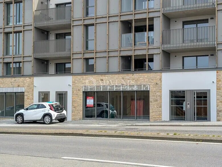 Local commercial dans Saint-Malo à louer - Photo de l’immeuble – Image 1 sur 10