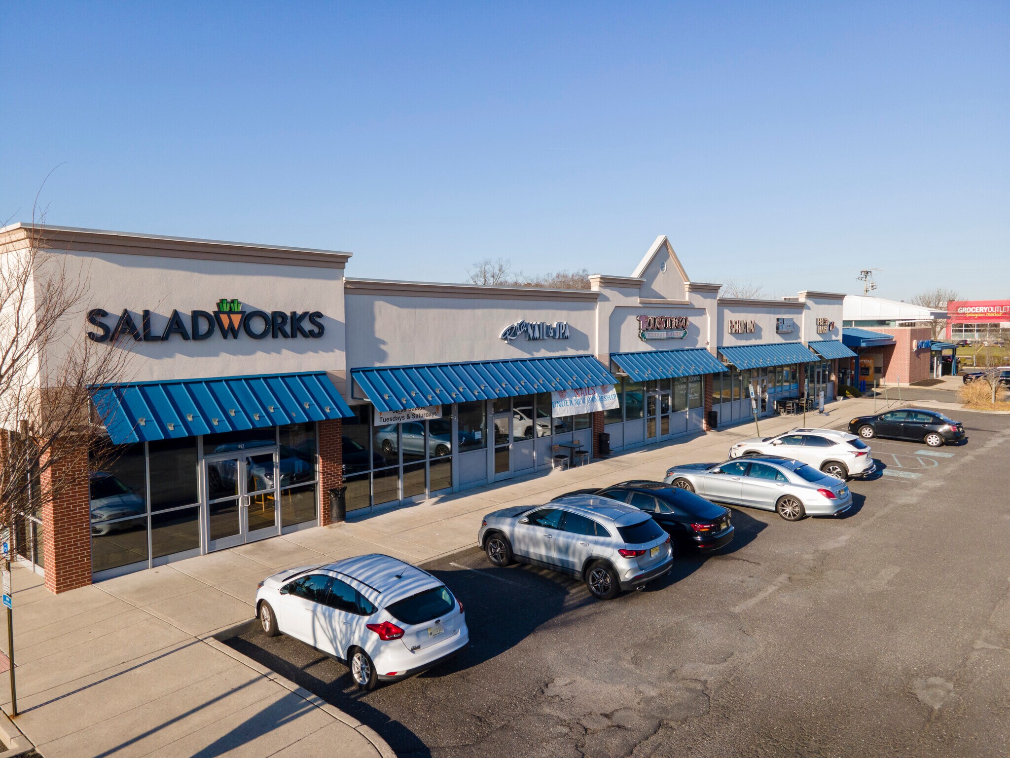 681-693 Berlin Cross Keys Rd, Sicklerville, NJ à louer Photo principale– Image 1 sur 10