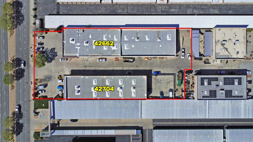 10th St West Industrial Portfolio portefeuille de 2 biens à vendre sur LoopNet.fr - Aérien – Image 2 sur 7