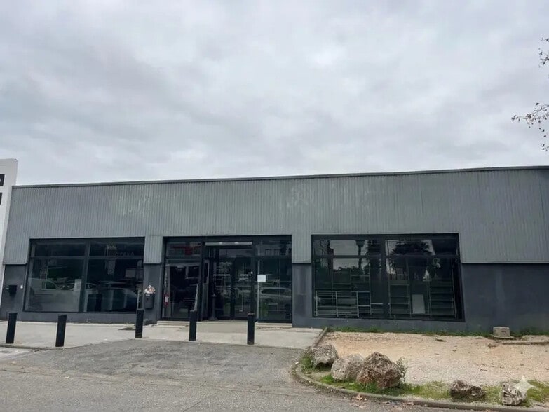 Local commercial dans La Valette-du-Var à louer - Photo de l’immeuble – Image 1 sur 7