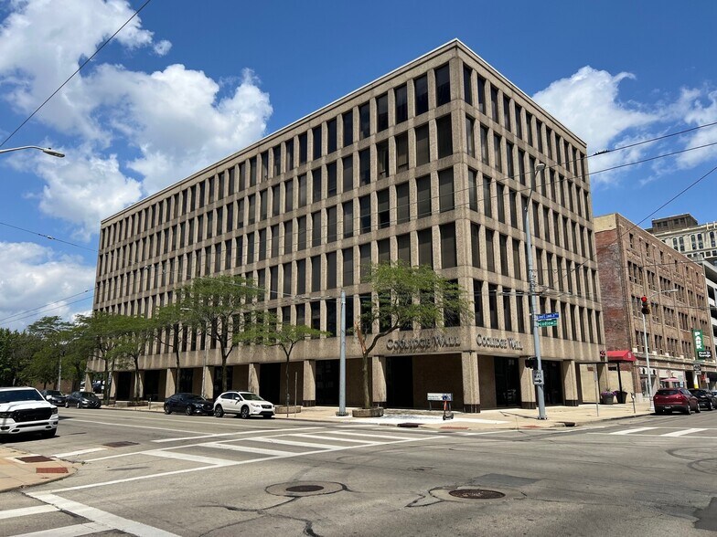 33 W 1st St, Dayton, OH à louer - Photo de l’immeuble – Image 2 sur 23