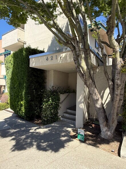 6201 Antioch St, Oakland, CA à vendre - Photo de l’immeuble – Image 2 sur 15