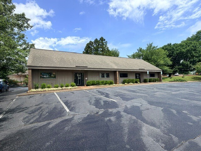 18-20 Memorial Medical Dr, Greenville, SC à louer - Photo de l’immeuble – Image 1 sur 3
