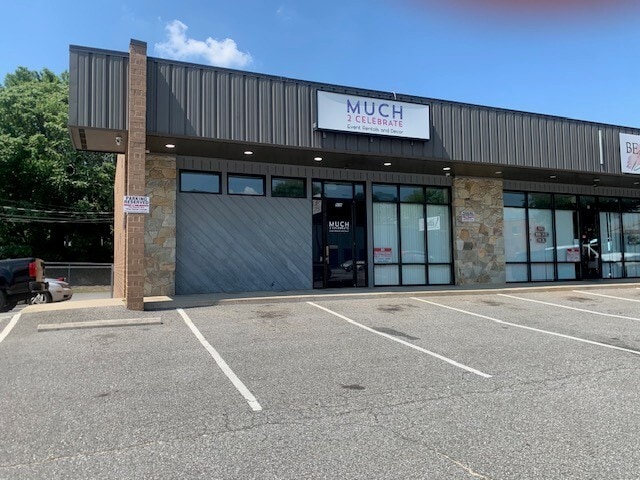 806-810 E Franklin Blvd, Gastonia, NC à louer Photo de l’immeuble– Image 1 sur 6