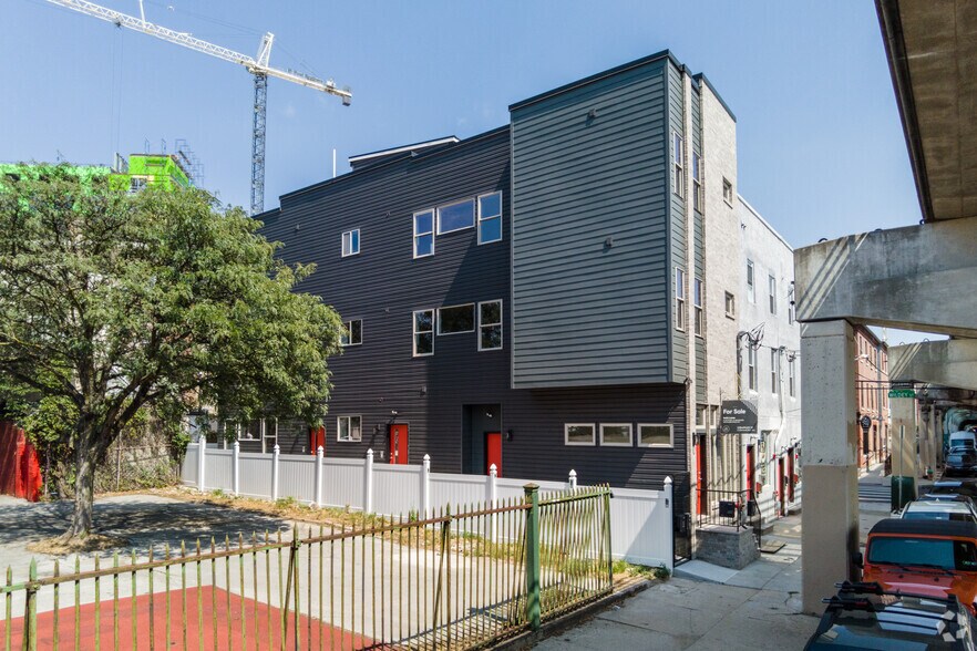 1068 N Front St, Philadelphia, PA à vendre - Photo principale – Image 1 sur 18