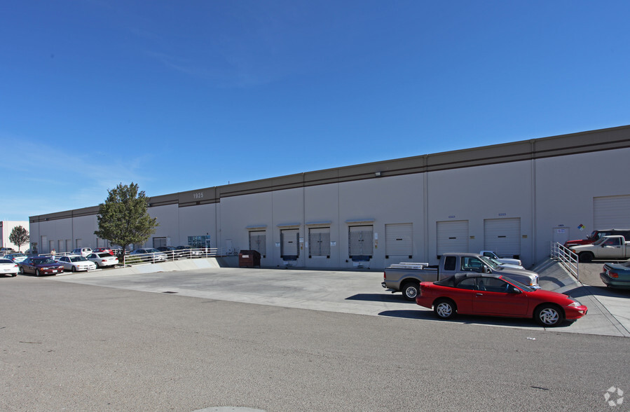 1925 N MacArthur Dr, Tracy, CA à louer - Photo de l’immeuble – Image 3 sur 4