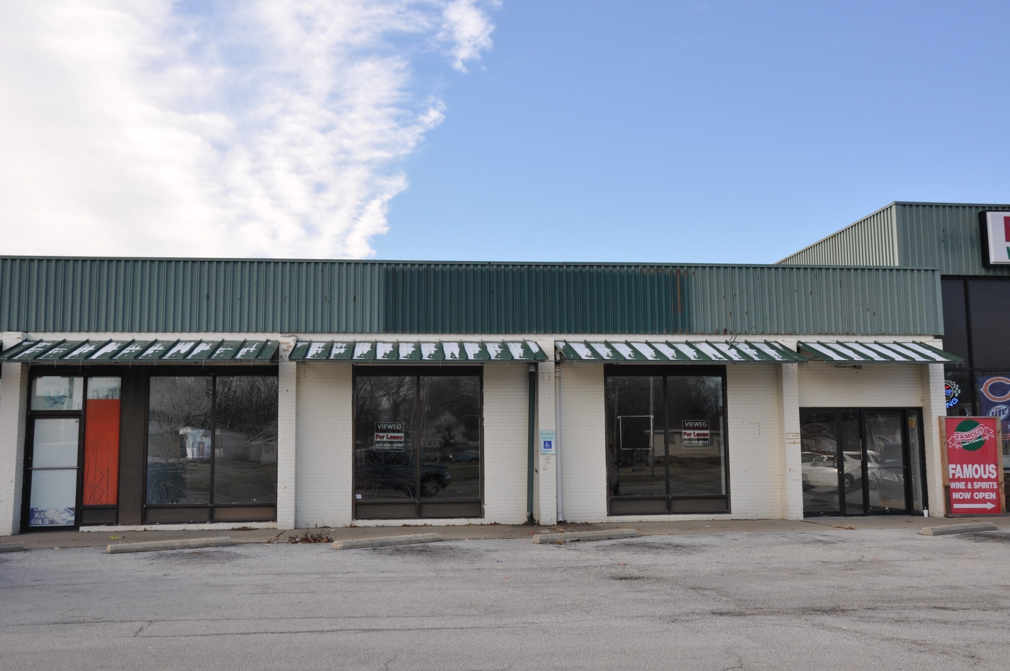 1343 N Illinois Route 48, Decatur, IL à louer Photo de l’immeuble– Image 1 sur 2