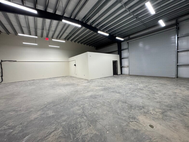 3720 W County Line Rd, Douglasville, GA à louer - Photo de l’immeuble – Image 3 sur 10