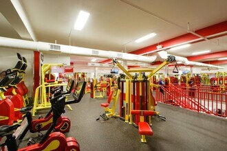 435-437 Broadway, Bayonne, NJ à louer Photo intérieure– Image 2 sur 2