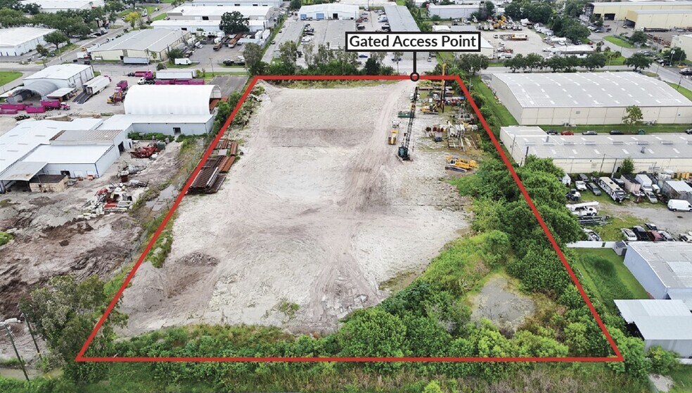 12175 122nd Ave, Clearwater, FL à louer - Photo de l’immeuble – Image 3 sur 7