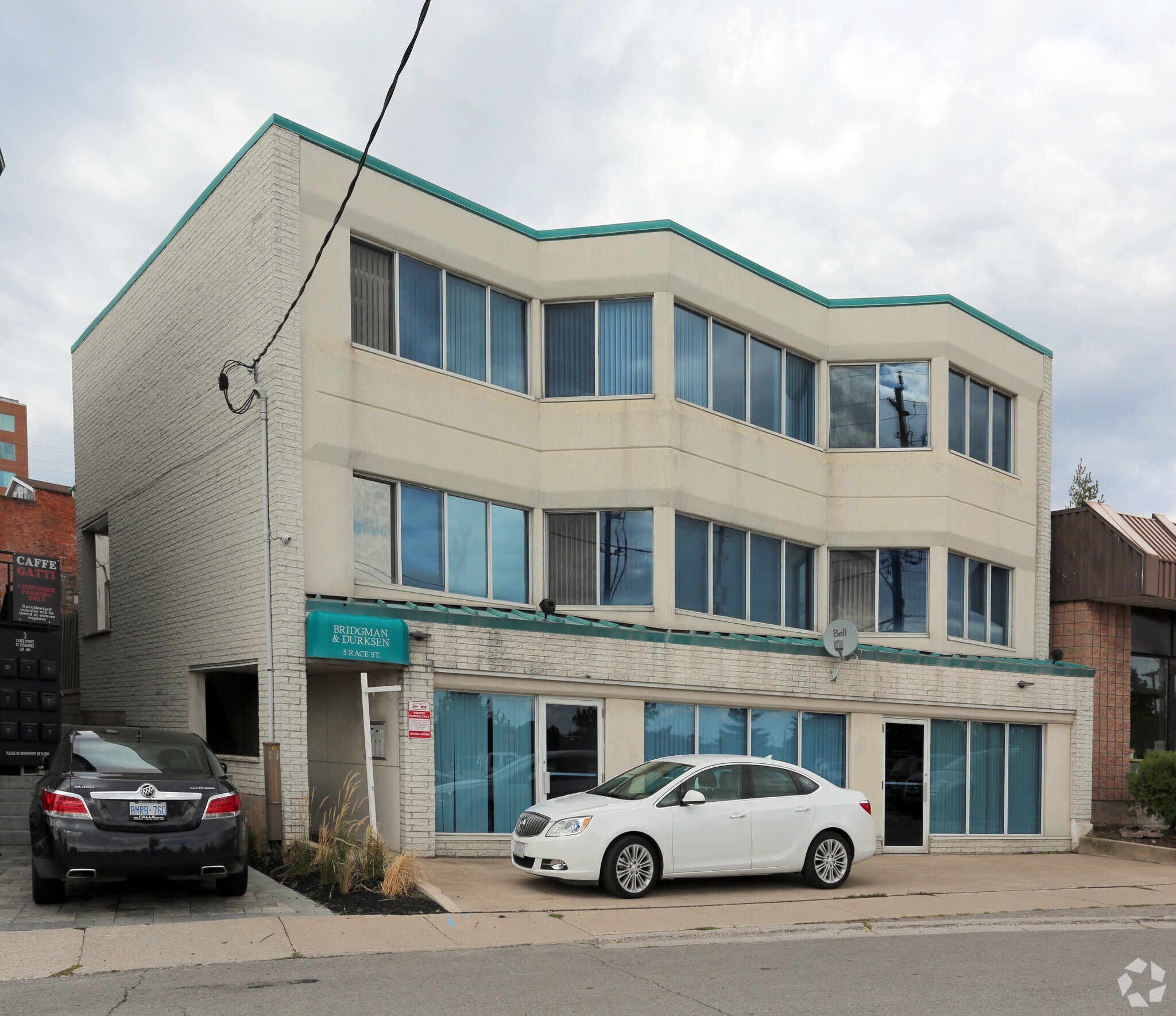 5 Race St, St Catharines, ON à vendre Photo principale– Image 1 sur 9