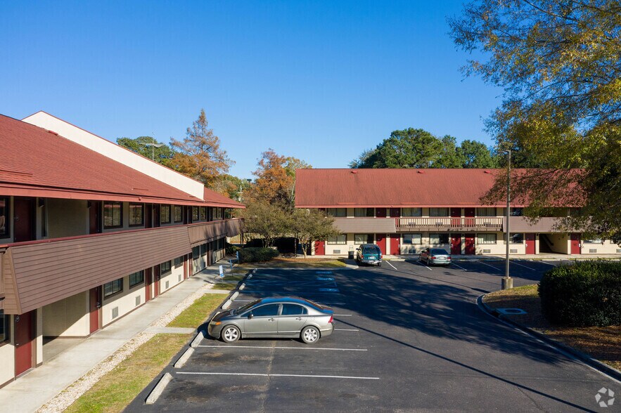 7480 Northwoods Blvd, Charleston, SC à vendre - Photo de l’immeuble – Image 3 sur 13