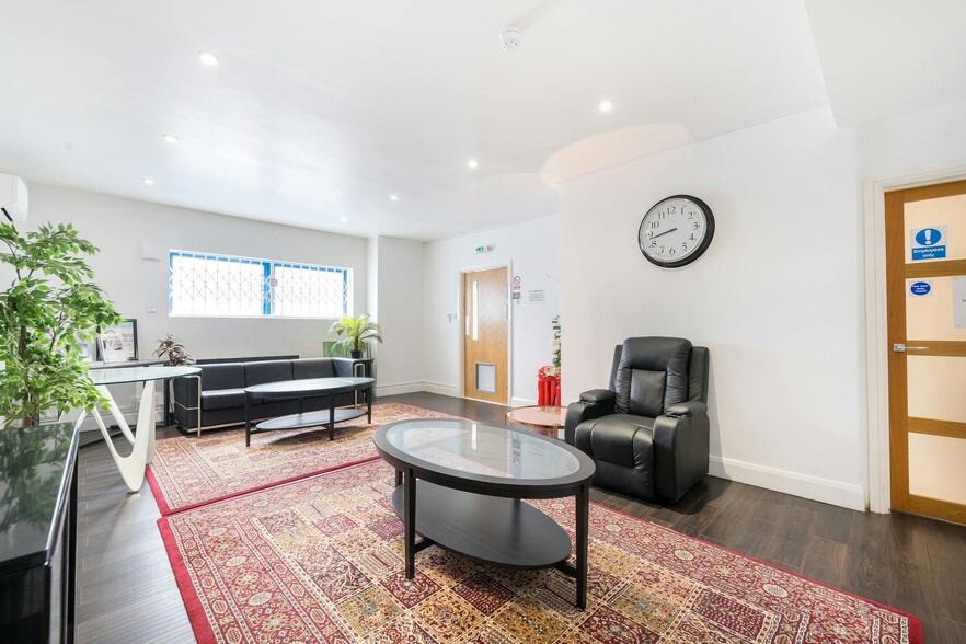 Colne Way, Watford à louer - Photo de l’immeuble – Image 3 sur 37