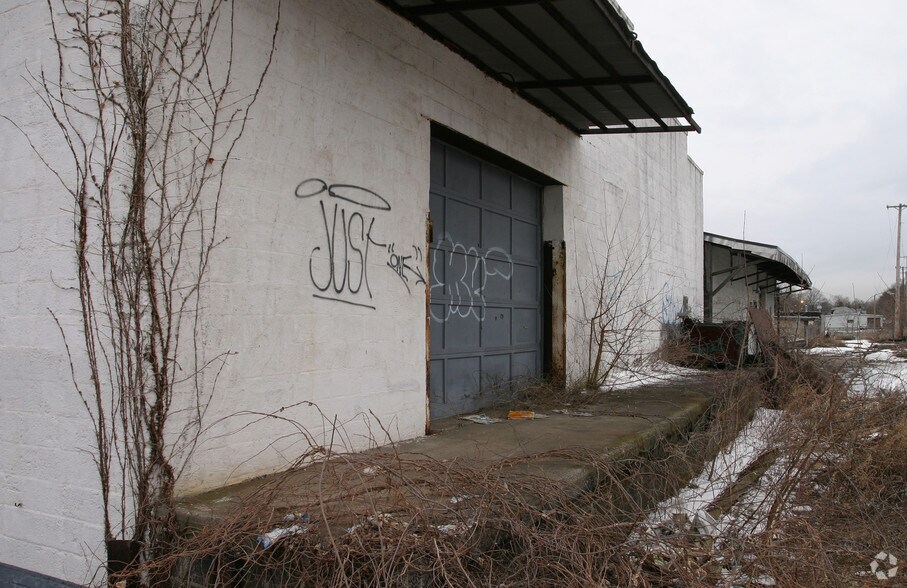 10 Spencer Ct, East Hartford, CT à vendre - Photo de l’immeuble – Image 2 sur 2