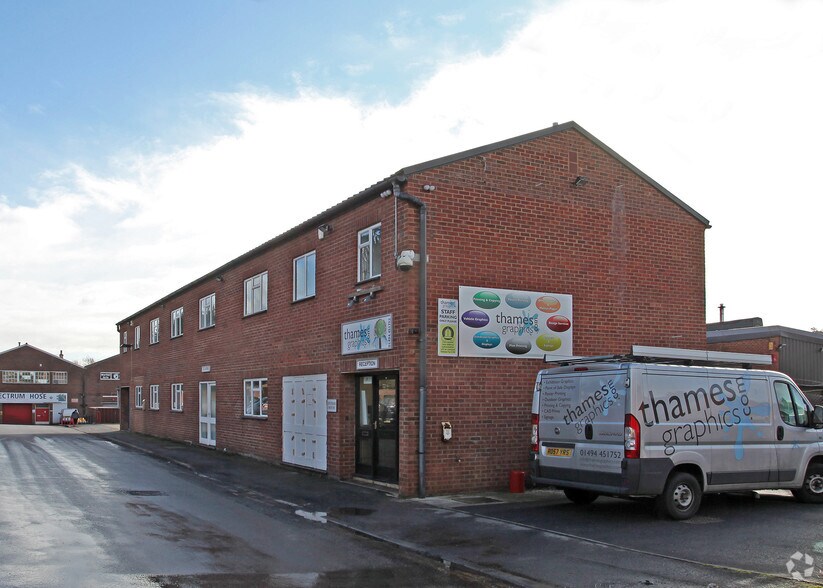 6A Desborough Park Rd, High Wycombe à vendre - Photo principale – Image 1 sur 2