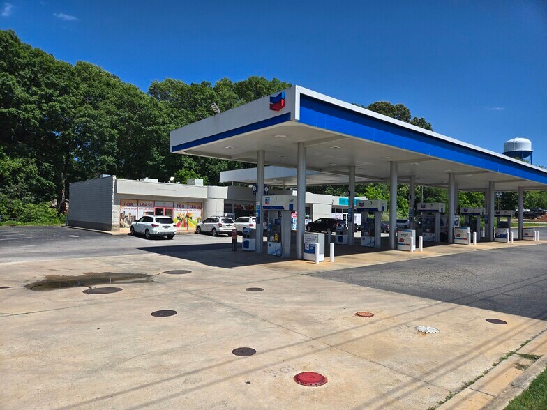 549-553 Athens St, Jefferson, GA à louer - Photo de l’immeuble – Image 2 sur 3