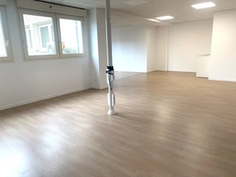 Bureau dans Dijon à vendre - Photo de l’immeuble – Image 3 sur 4